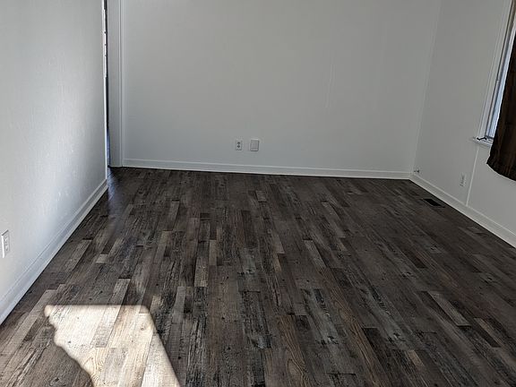 2nd image of 617 Ellwood Ave