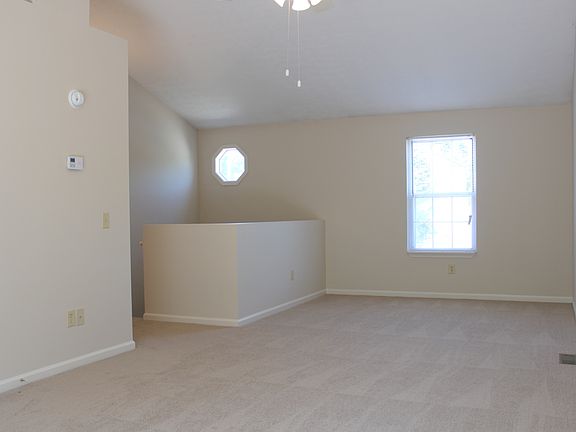 2nd image of 306 Lakeview Dr