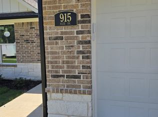915 Alex Dr, Whitehouse, TX 75791