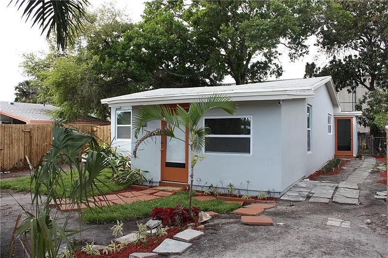 1st image of 841 NW 4th Ave