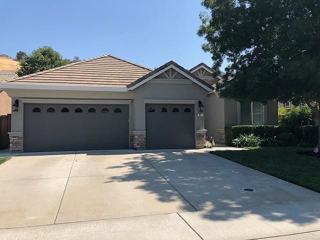 1st image of 987 Hildebrand Cir