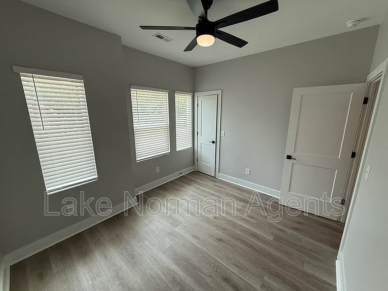 525 Dellwood Dr #A — Photo 14