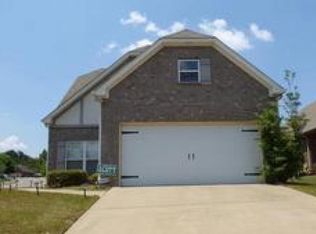 2736 Oxmoor Glen Dr, Birmingham, AL 35211