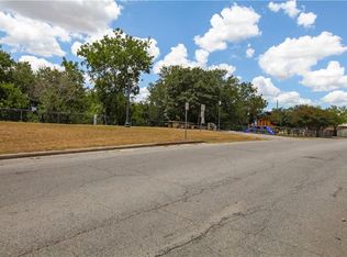 804 College St, Bastrop, TX 78602
