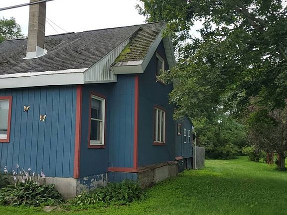 2nd image of 610 Erie St