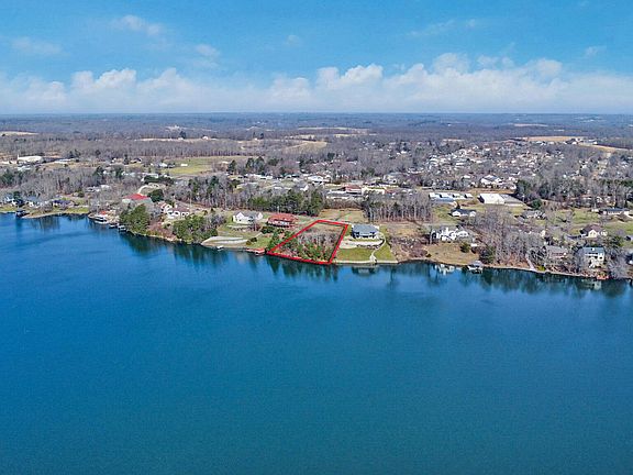 4th image of Waterview Dr