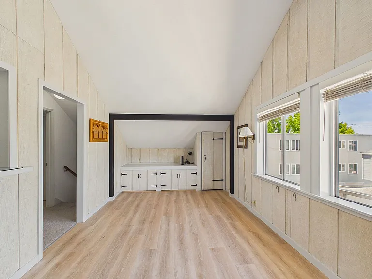 2430 Webster St — Photo 10