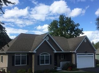 15 Simmons Ave, Worcester, MA 01605