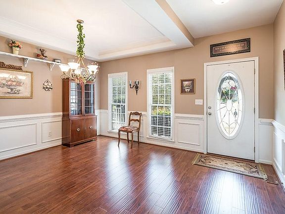 5th image of 511 Mirramont Pl