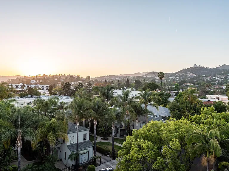Broadstone Los Feliz — Photo 30