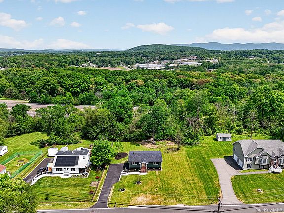 3rd image of 512 Riley Road