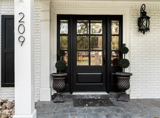 209 Oakwood Blvd, New Braunfels, TX 78130