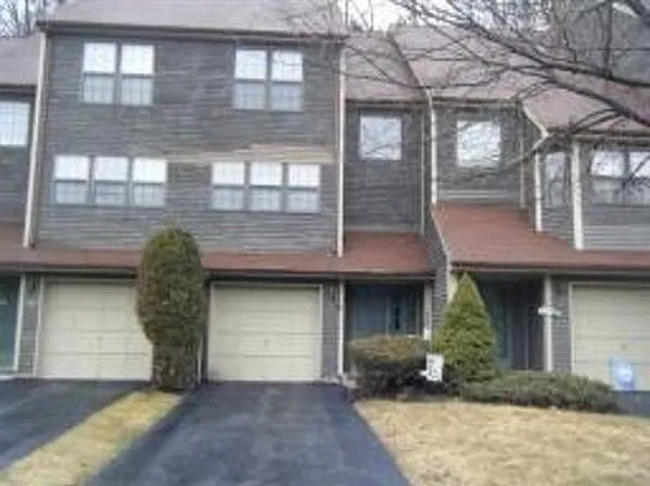 40D Lexington Ln, West Milford, NJ 07480