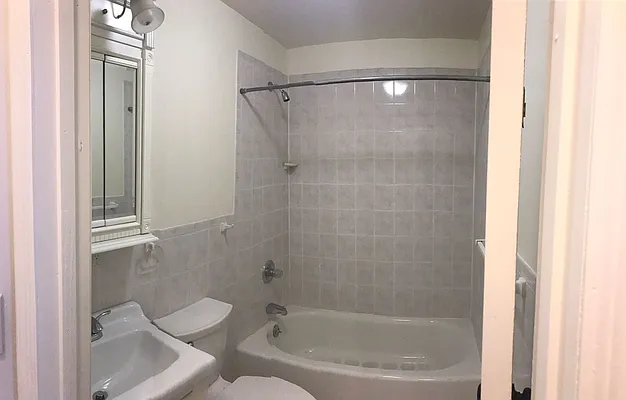 Rented by Owner | media 31