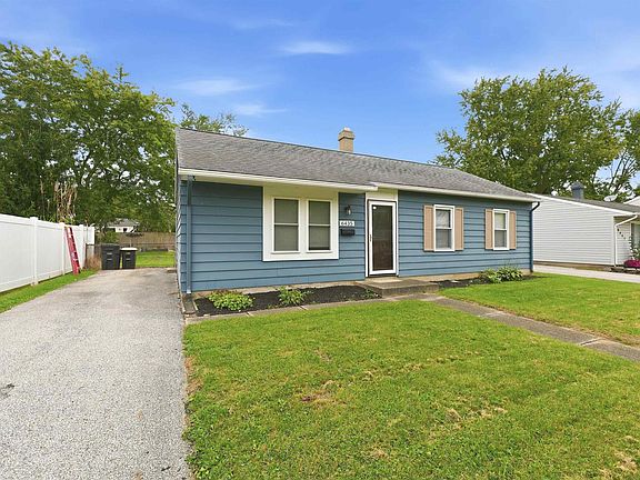 3rd image of 6435 Hackberry Dr