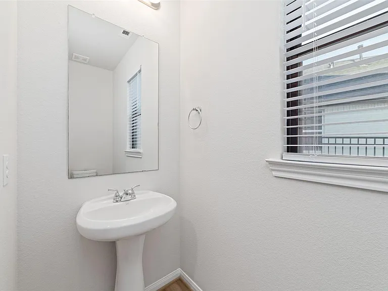 720 Lake Lacosta Dr — Photo 23