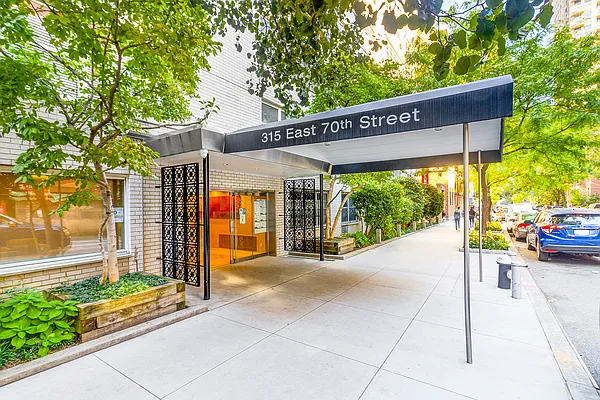 Sold by Keller Williams NYC | media 10