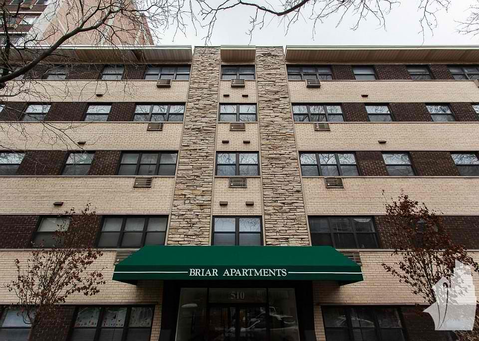 1st image of 510 W Briar Pl APT 104C