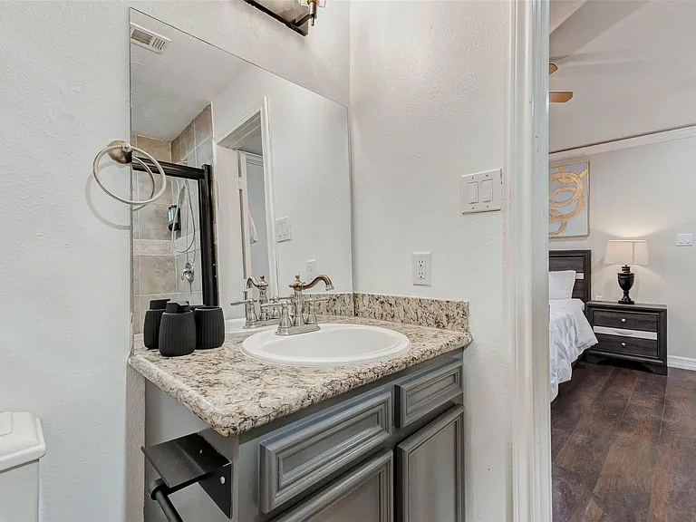 10905 Shady Ln #A-A-A — Photo 32
