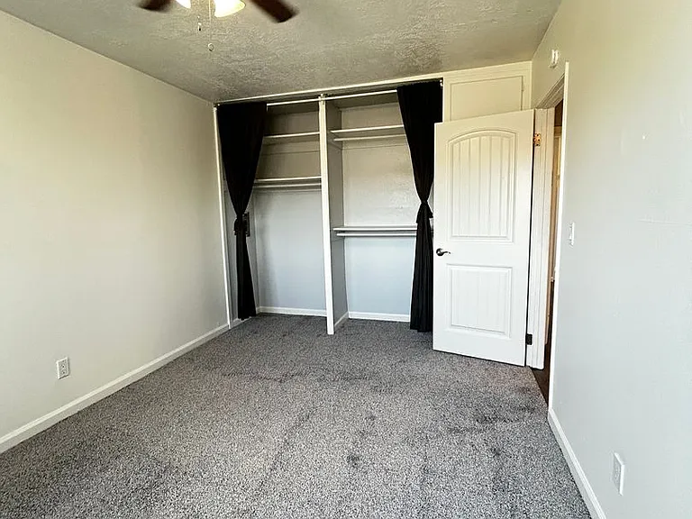 4054 Highland Ave — Photo 12