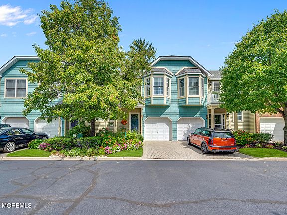 2nd image of 7 Waterford Way