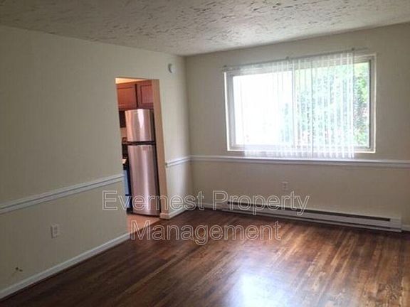 2nd image of 18 Boulevard West #1