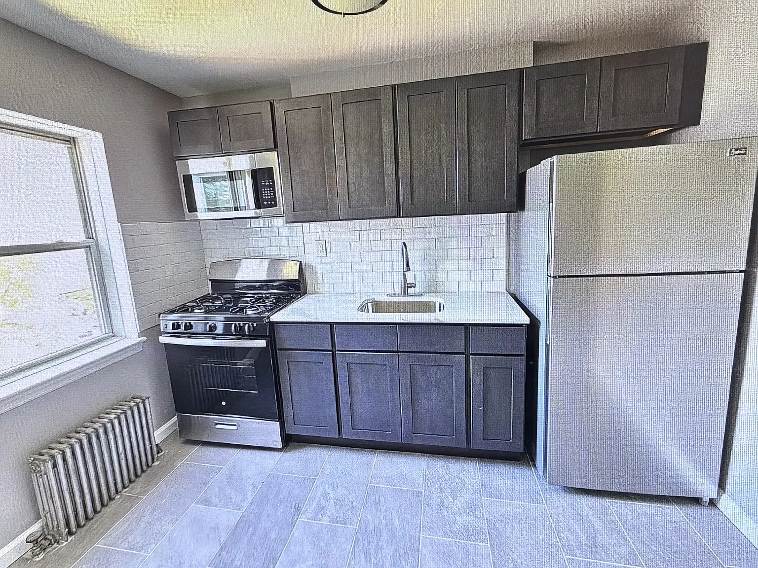 2 bed, 950 sqft, $2,100 — Photo 2