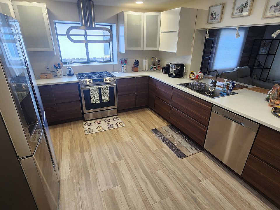1st image of 831 Plover Ave