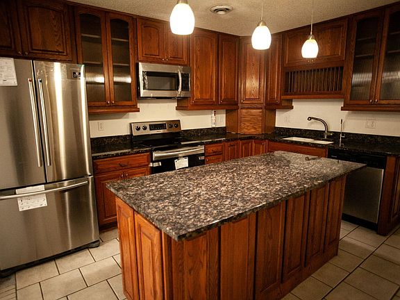 5th image of 308 Palomino Ln