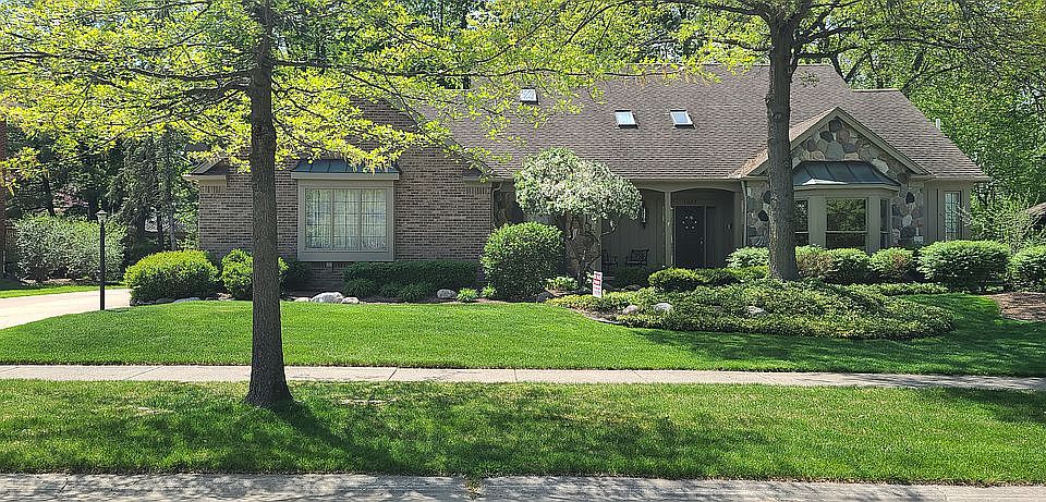 1st image of 1027 Glenhill Dr
