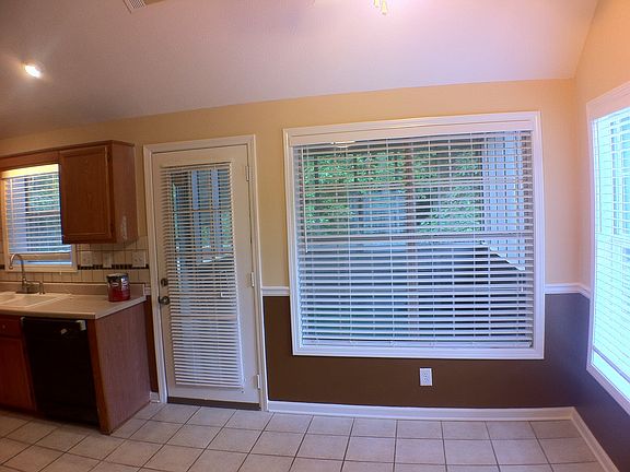 4th image of 3177 Christopher Ct