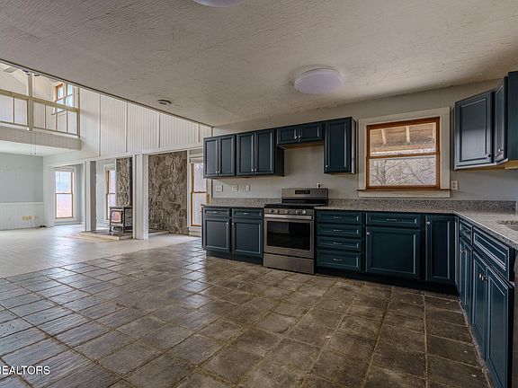 4th image of 856 & 878 Little Berry Way #2