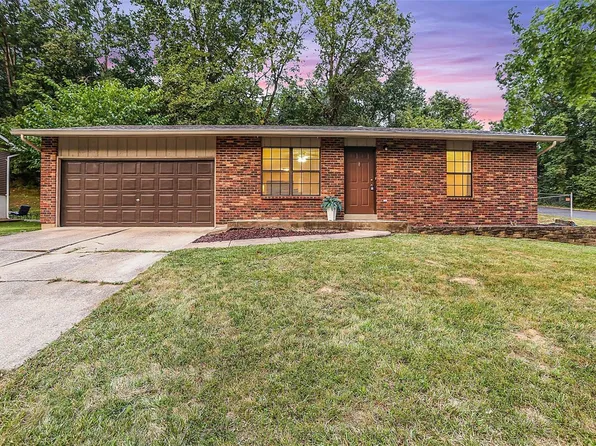 4246 Lorien Trl, Arnold, MO 63010