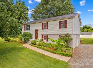 195 Bell Farm Rd, Statesville, NC 28625