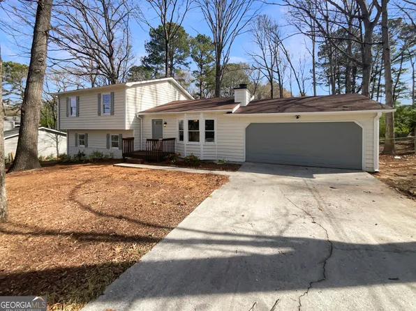 1336 Candlelite Ln, Snellville, GA 30078