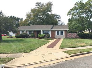 10 Sumac Ave, Monroe Township, NJ 08831