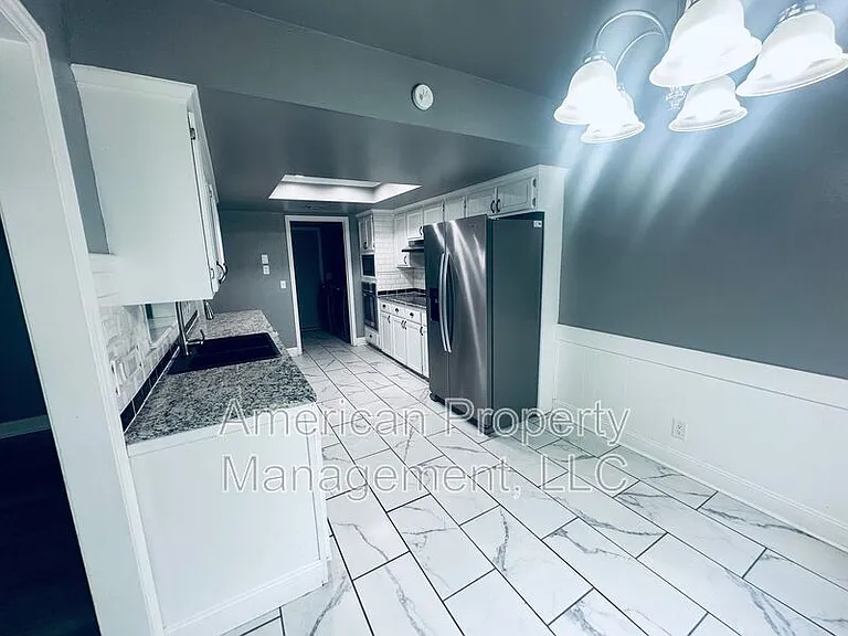 7050 E 71st Ct S — Photo 6