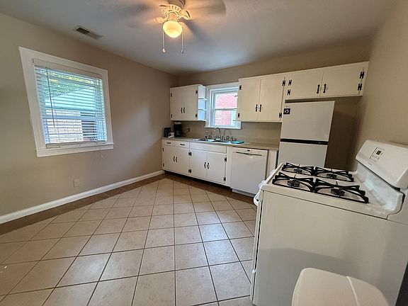 3rd image of 3519 Whippoorwill Rd