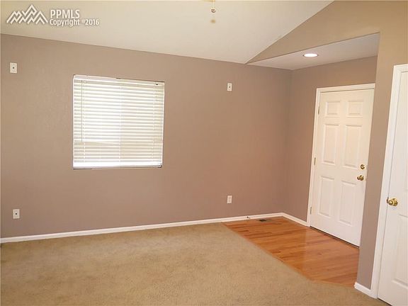 2nd image of 1887 Silver Meadow Cir