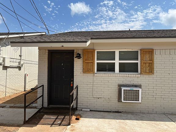 2nd image of 5434 40th St #7-LRE-9
