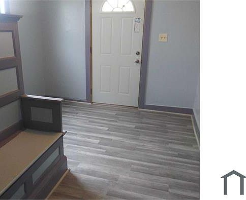 4th image of 1219 Lincoln Way W