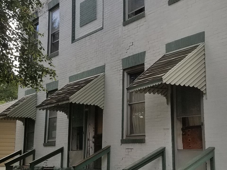 1st image of 2216 Grand Ave