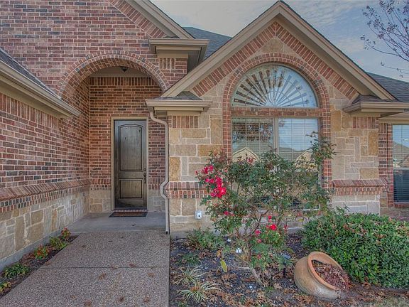 2nd image of 113 Troon Dr
