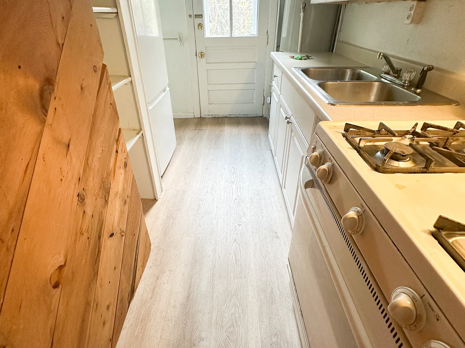 Studio, 400 sqft, $1,100 — Photo 2
