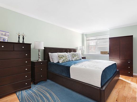 5th image of 191 Willoughby St APT 9M
