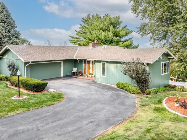 957 Oak Rd, Harlan, IA 51537