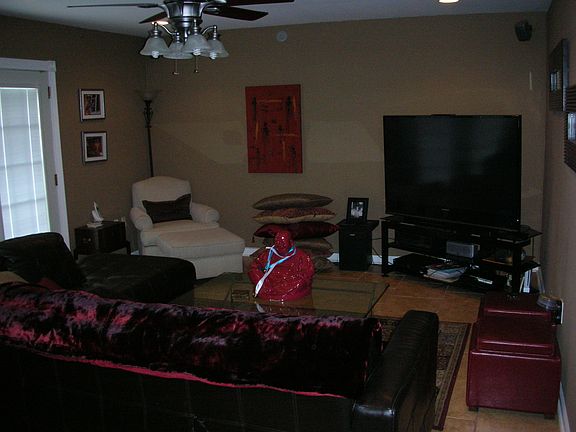 4th image of 7090 Edgefield Dr