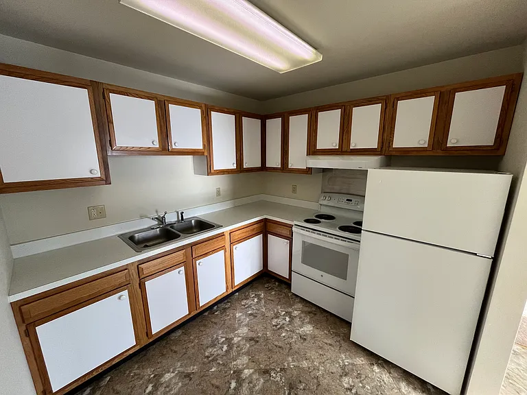 Cresap Knolls — Photo 15