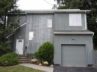 50 Becker Ave, Rochelle Park, NJ 07662