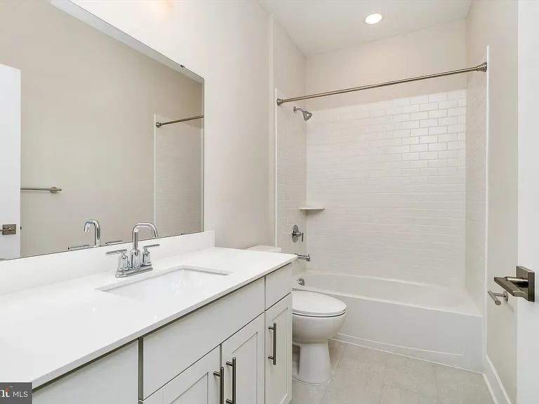 2906 Justin Dr — Photo 14